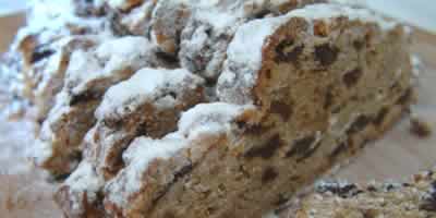 Sliced fruit Christstollen 